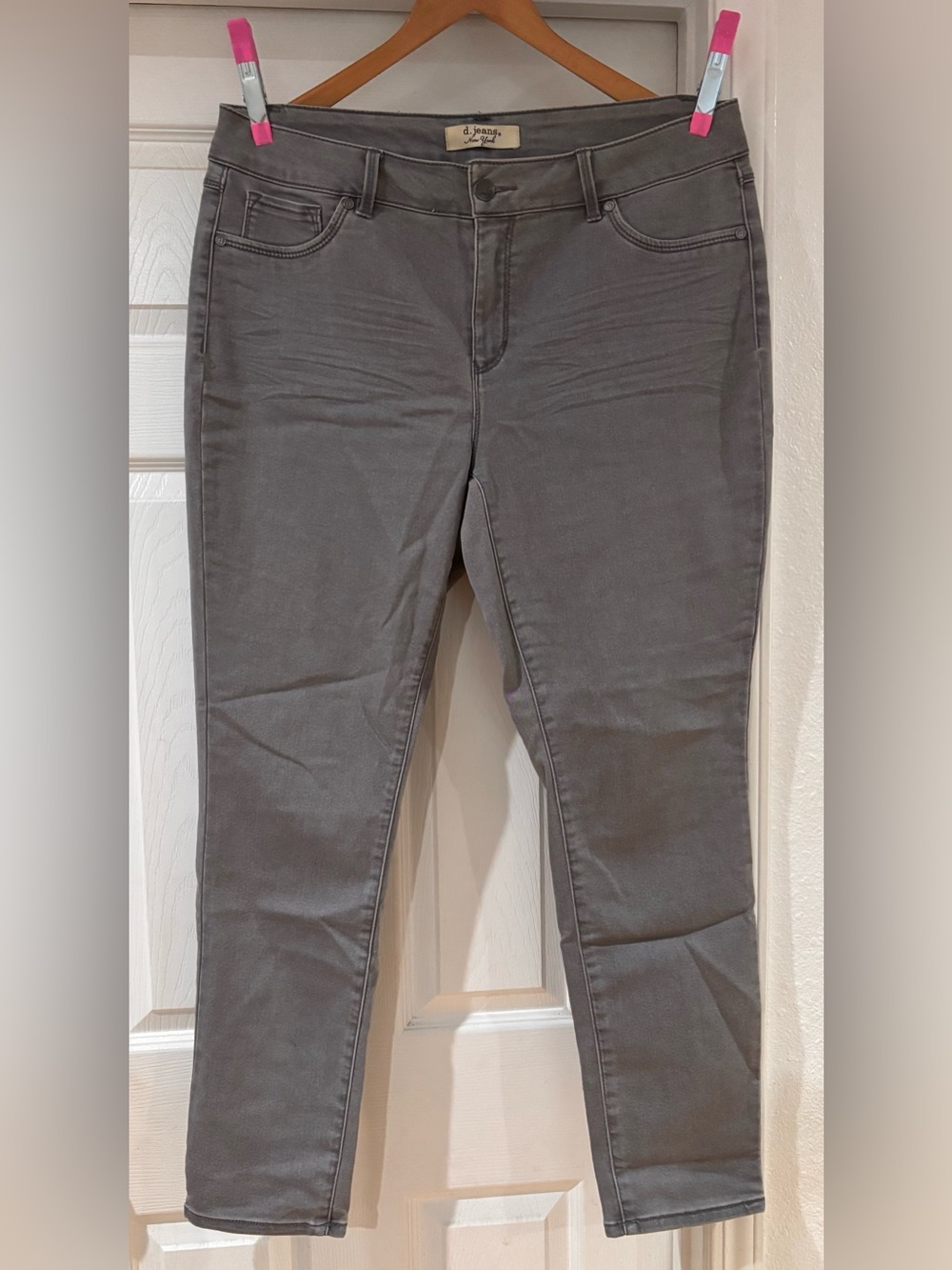 d. jeans New York Gray Skinny Jeans Plus Size 18W NWOT